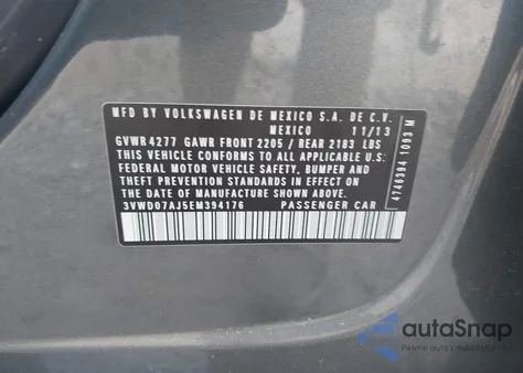 2014 Volkswagen Jetta 1.8T Se z USA, uszkodzony, nr VIN 3VWD07AJ5EM394176